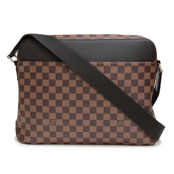 Louis Vuitton Damier Jake Messenger MM - Picture 1 of 7